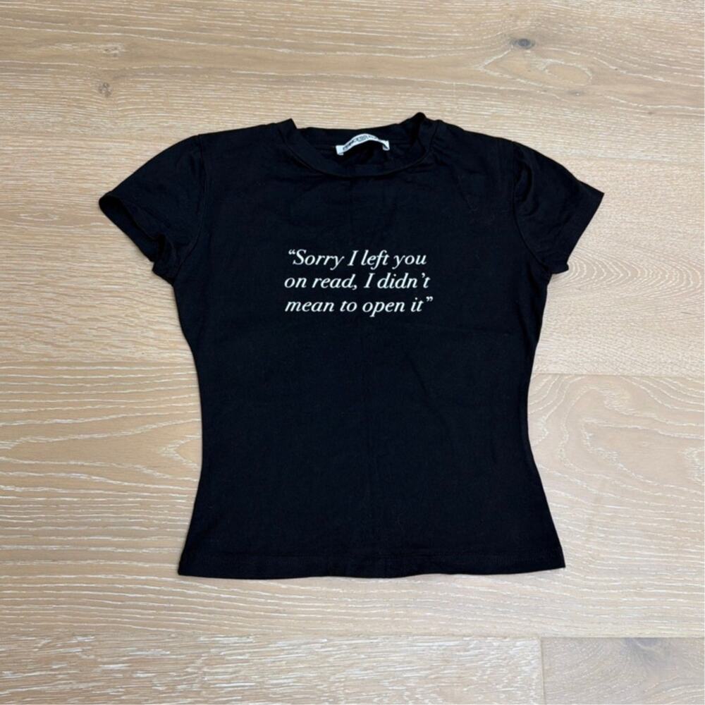Princess Polly Read Receipts Graphic Tshirt Size 0 in Black